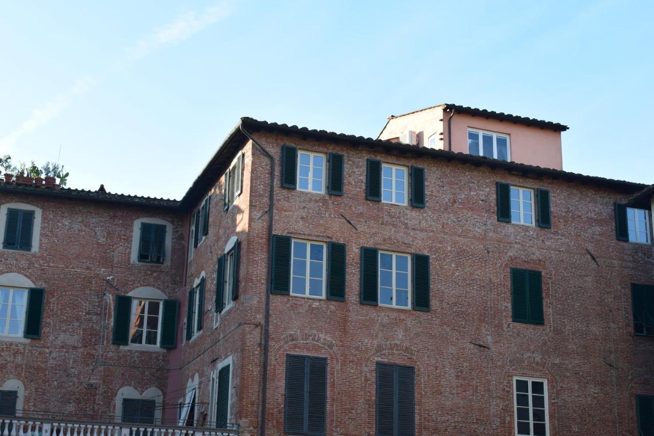 Al Carmine Apartments Towers View With Ac Lucca Exteriér fotografie