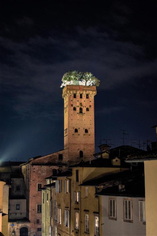 Al Carmine Apartments Towers View With Ac Lucca Exteriér fotografie